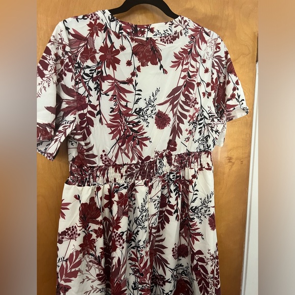 Rust ,cream, and black tropical floral dress. - Picture 2 of 8